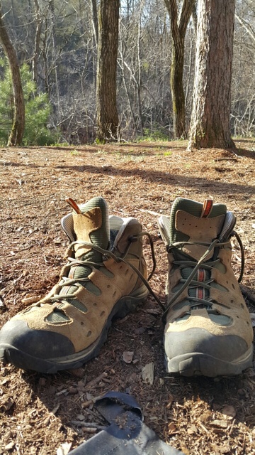 좀 움직이자철아