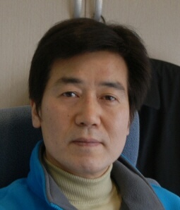 가벼운 배낭을 메고