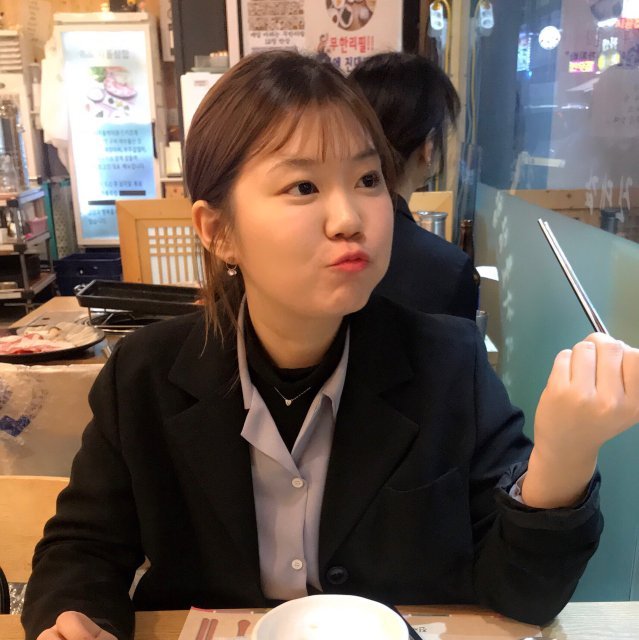 김지윤