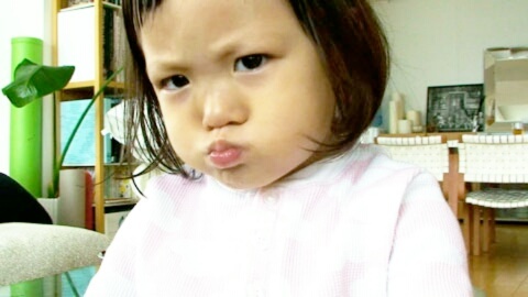 나는 신발이 없음을 한탄했는데 거리에