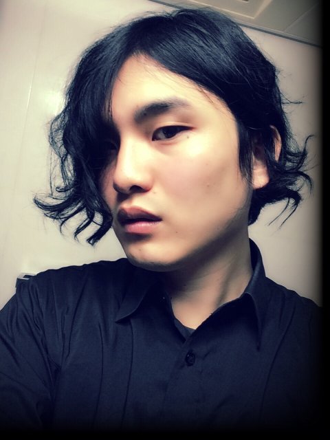 윤지현