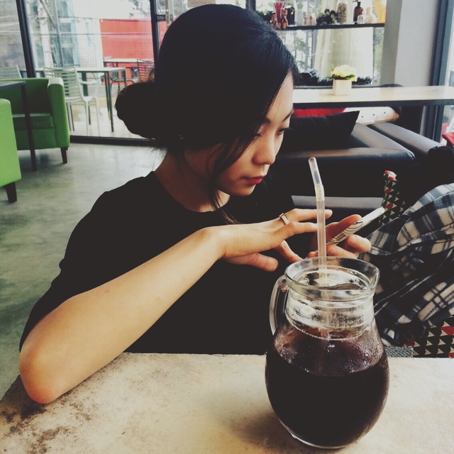 울고싶지않지만 울고싶어