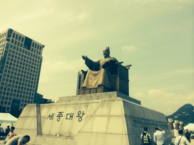 지렁이도 밟으면