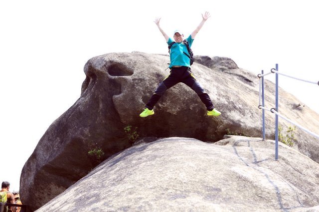 세상을 널리 이롭게 도울 도울 김용욱