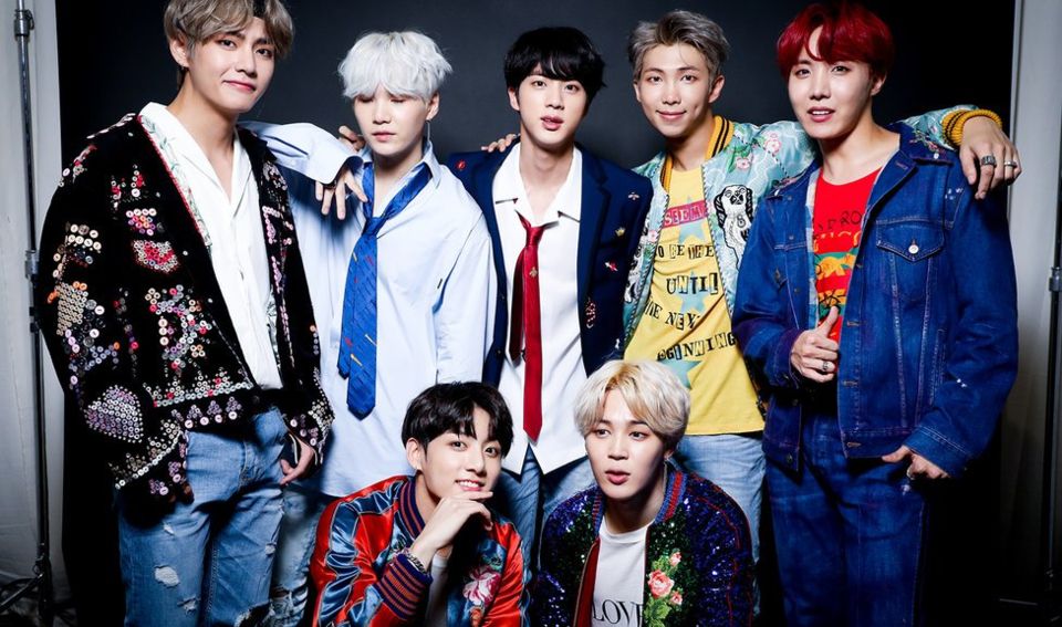 BTS(방탄소년단)와 트와이스의 성공비결 - V앱