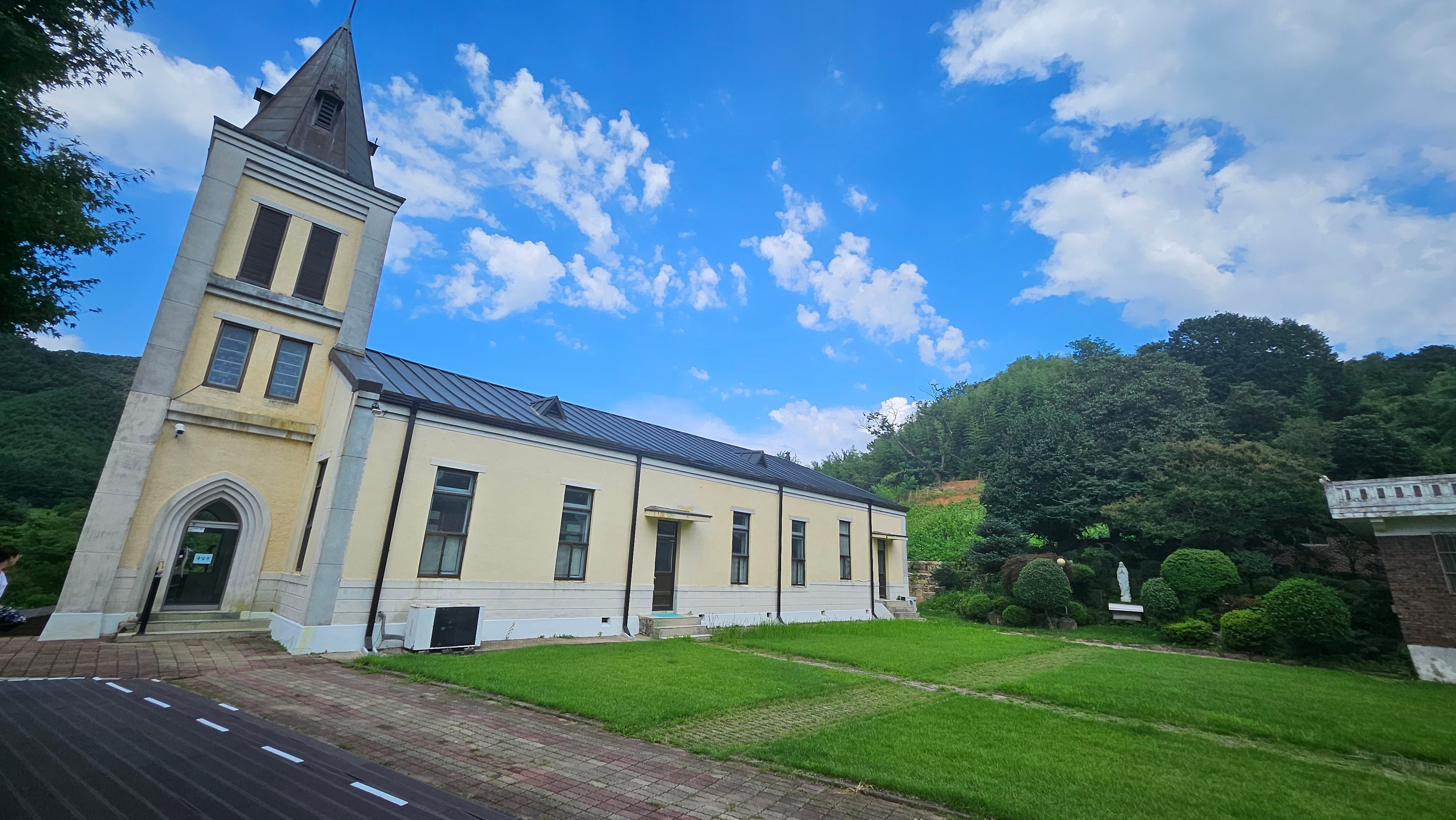 연두에서 초록으로