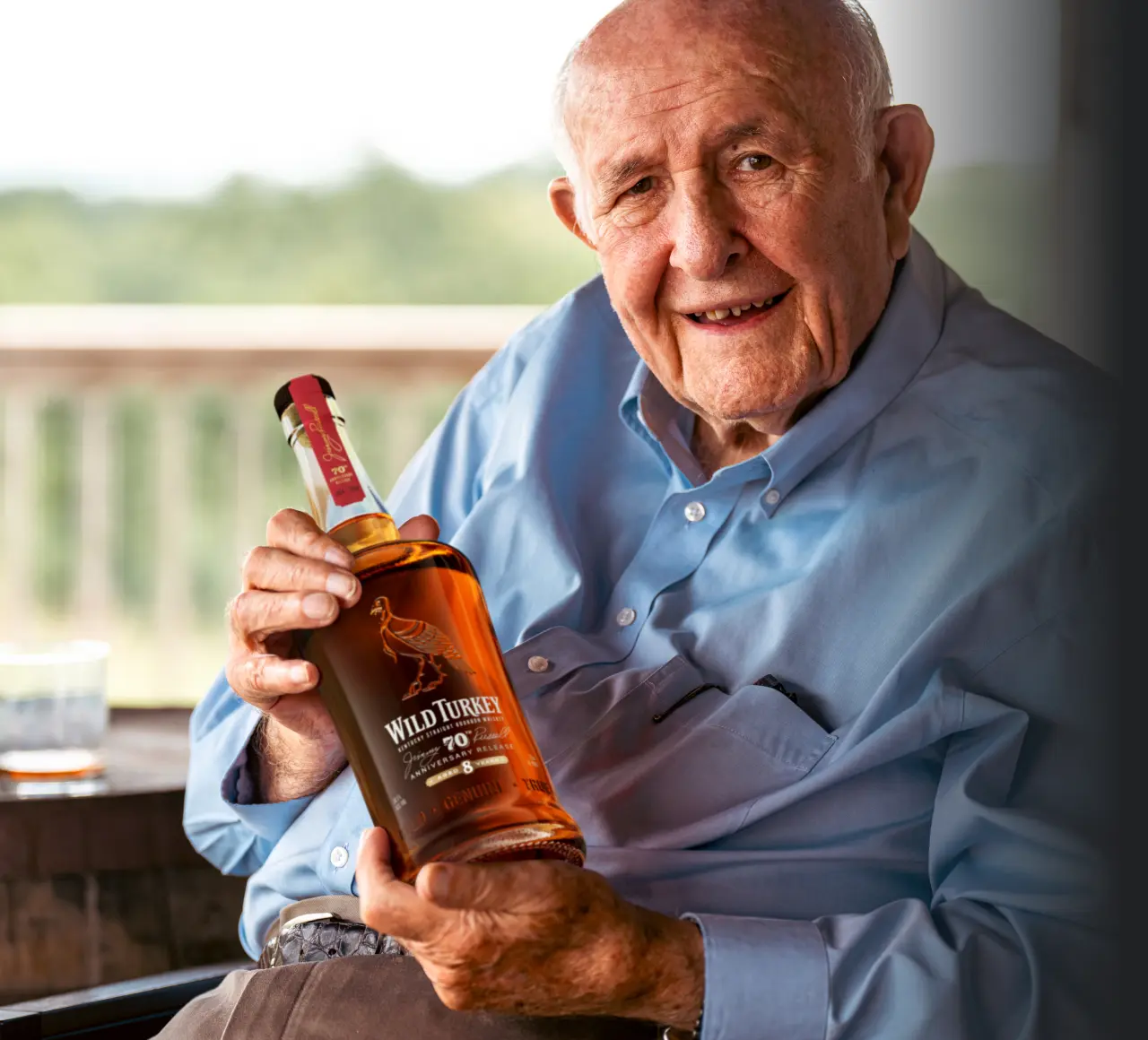 지미 러셀의 와일드터키 근무 70주년을 기념하는 한정판 보틀