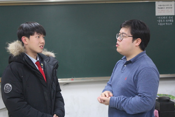 레드타이 이미지