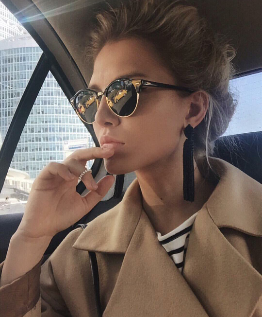 현실을 사는 여자