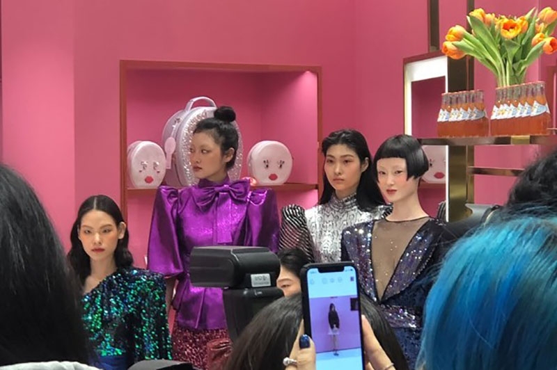 랭앤루의 즐겁고 영리한 선택 - 2019 FW 서울패션...
