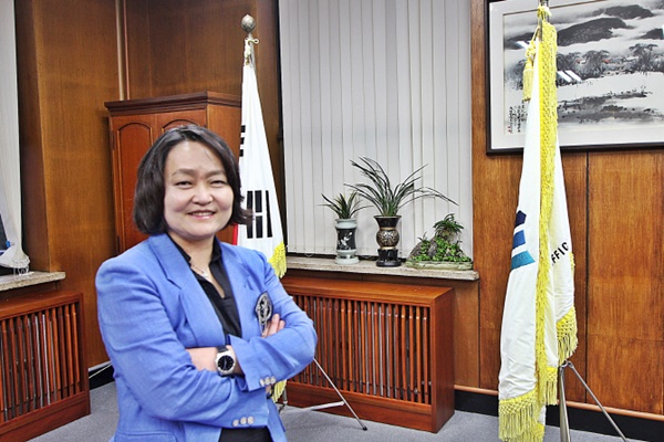 ‘여성1호’ 조희진 의정부지검장... - 첫 女 검찰...