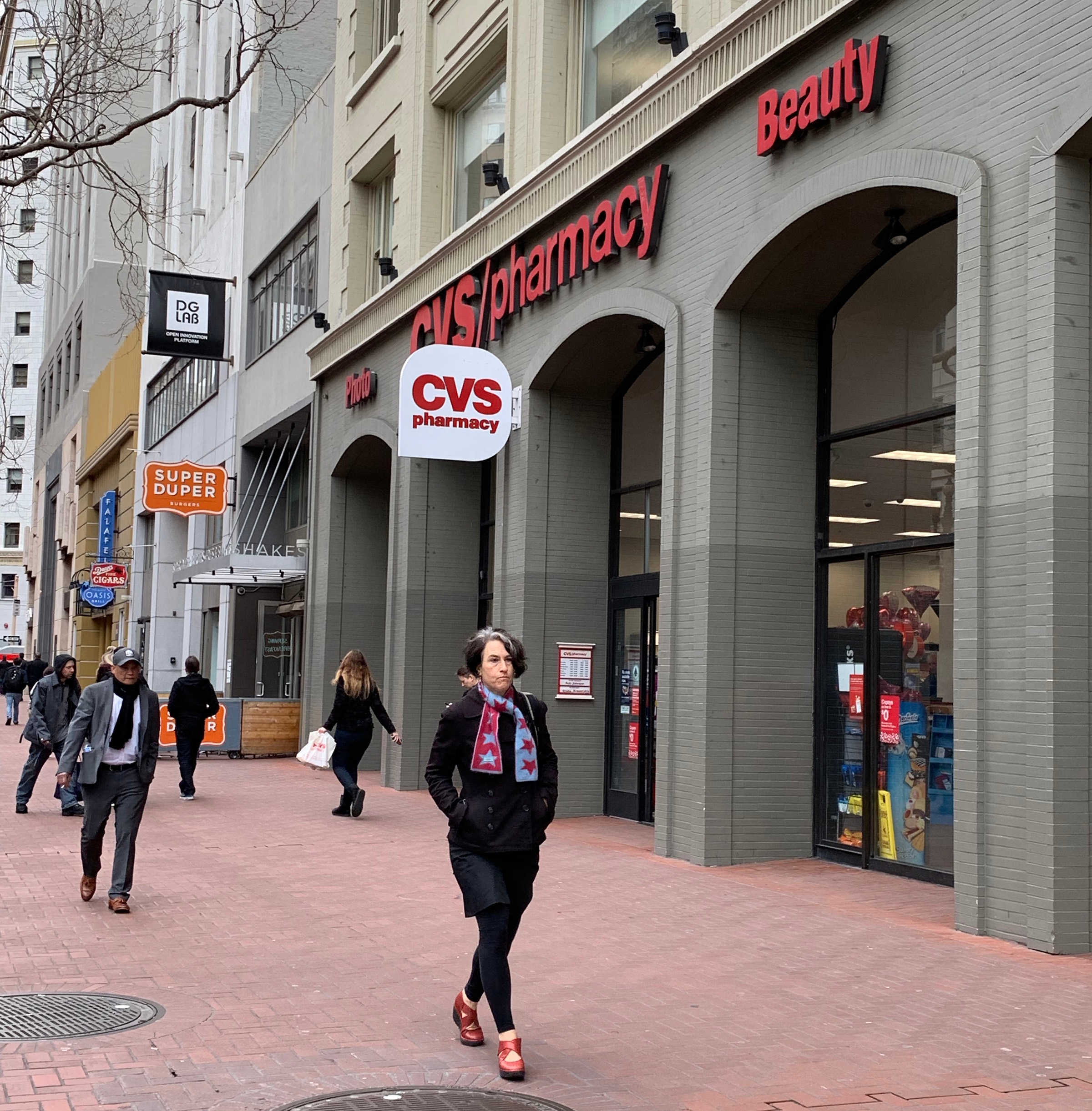 비즈니스가 만들어내는 대안, CVS