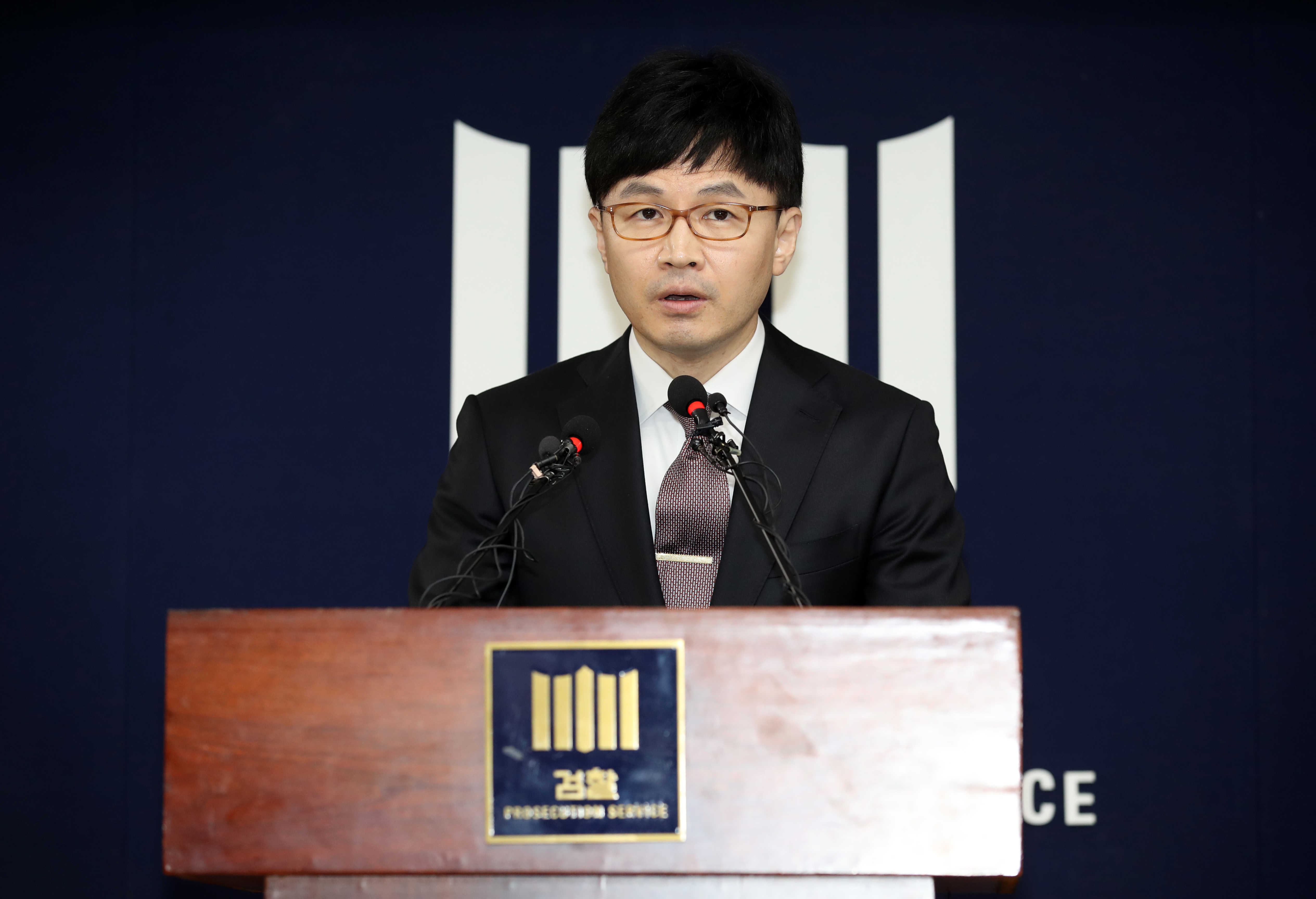 ‘최초의 검사’, 한동훈 - 철두철미 스타일에 윤...