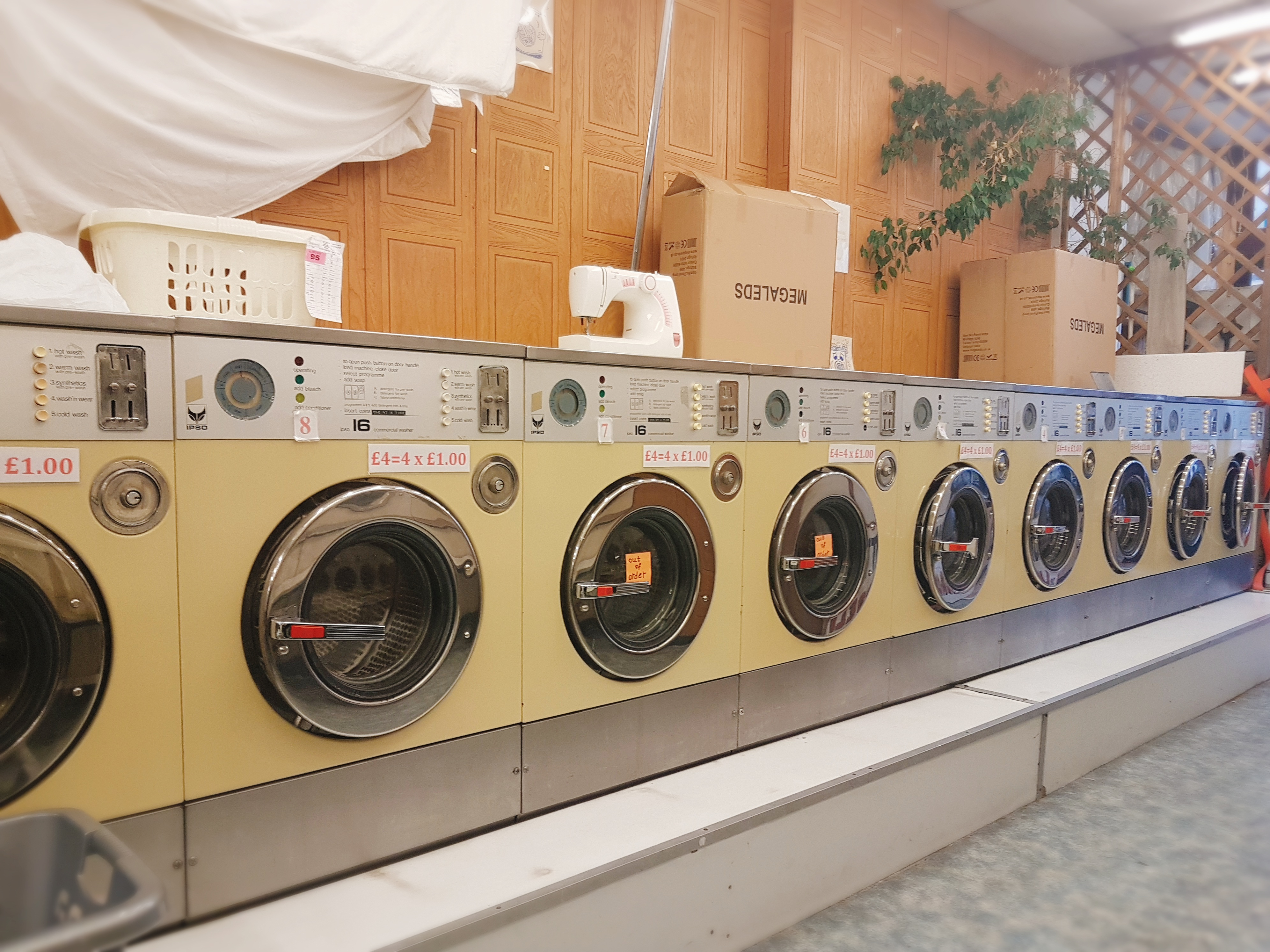 2018 런던-유쾌한 세탁소 아저씨, laundry