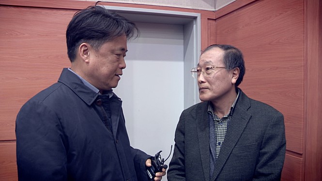 영화 ‘공범자들’이 상영되지 못할 뻔한 사연은? ...