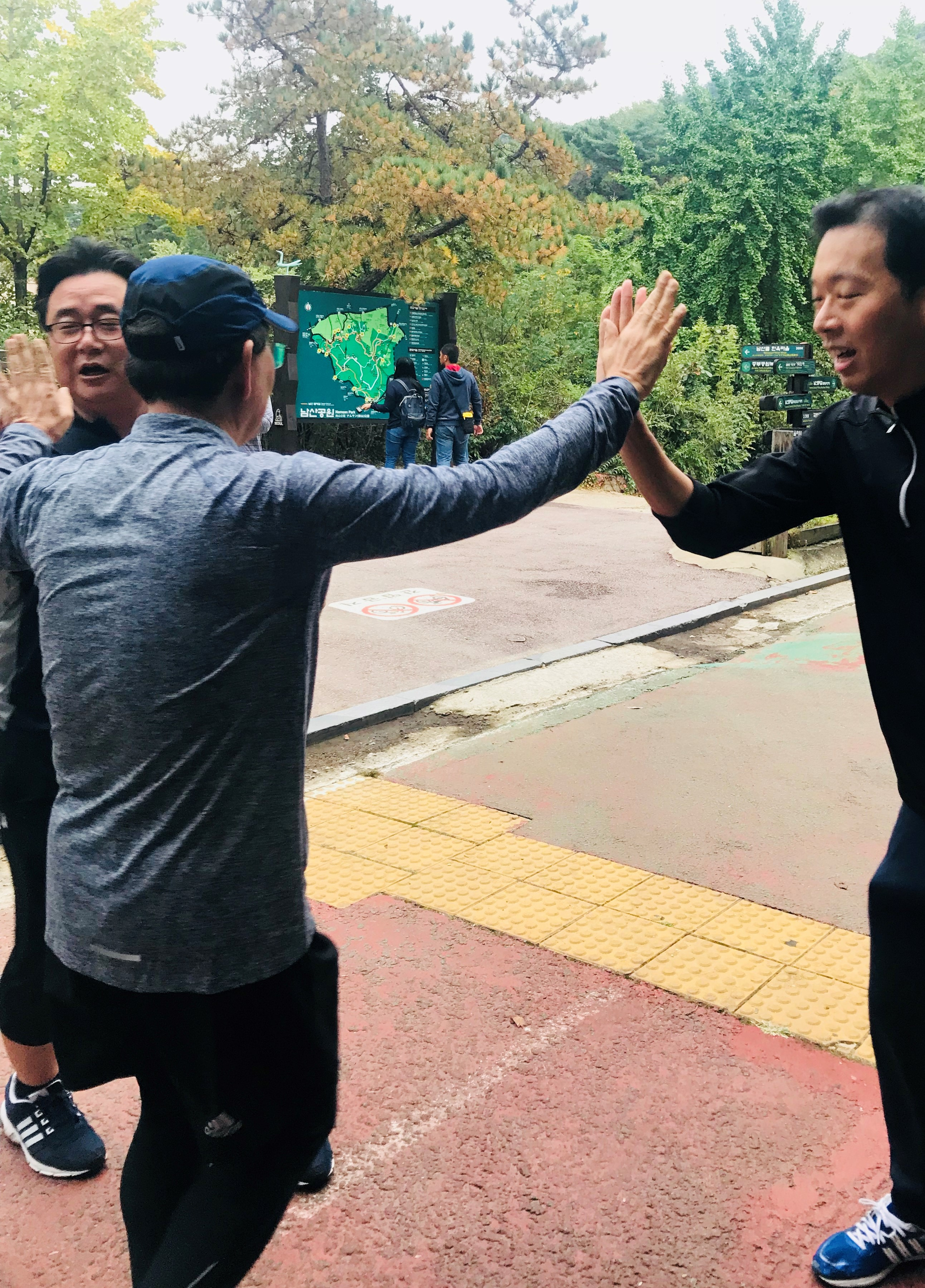 Hi-Five, Wonsoon! - 박원순이 하이파이브를 하는 ...