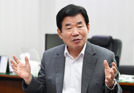 문재인 대통령 팬카페의 김진표 의원 지지 선언 - ...