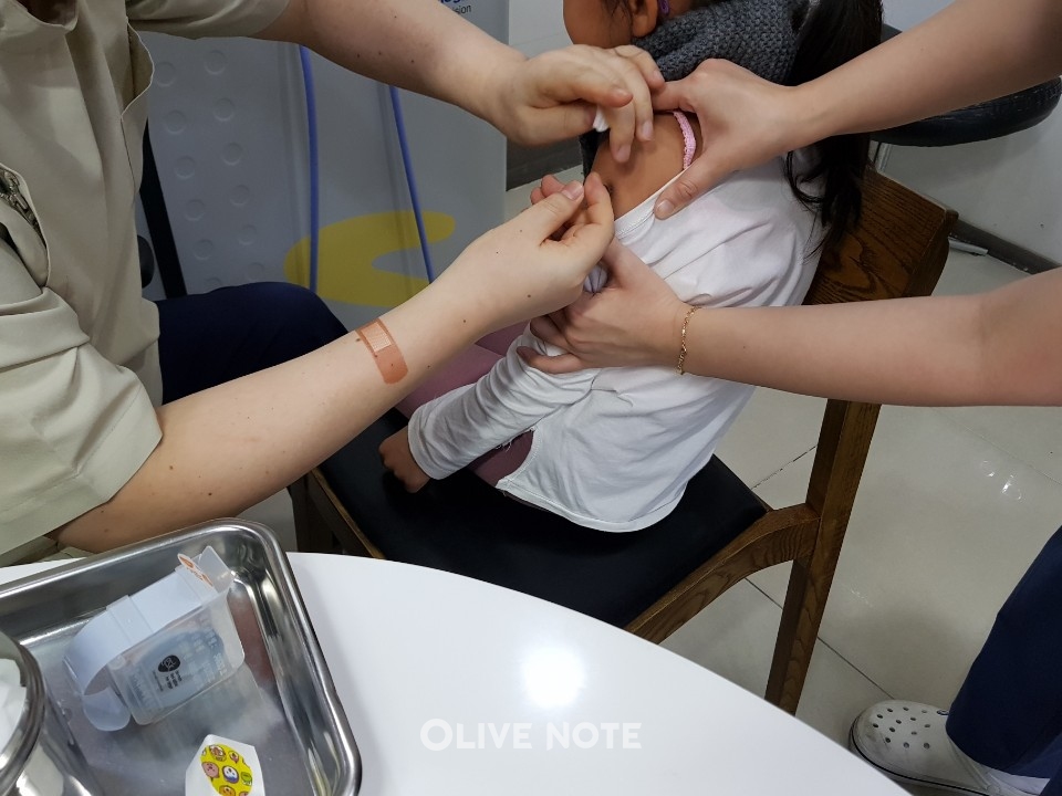 아이와 일본으로 단풍여행?..'풍진 접종 꼭 하세요!'