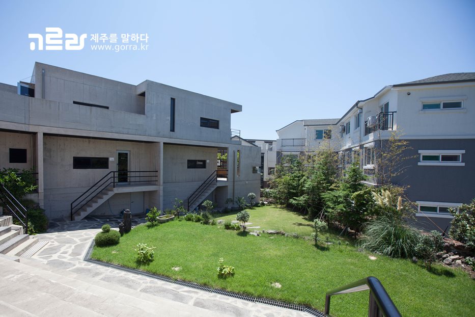 제주도 가족여행 추천 서귀포 독채펜션 102스테이
