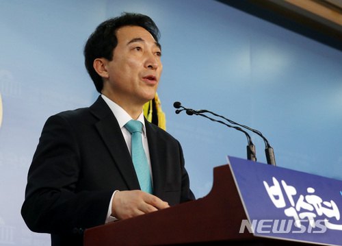 내가 누구인지 말할 수 있는 자가 누구냐? - - 박...