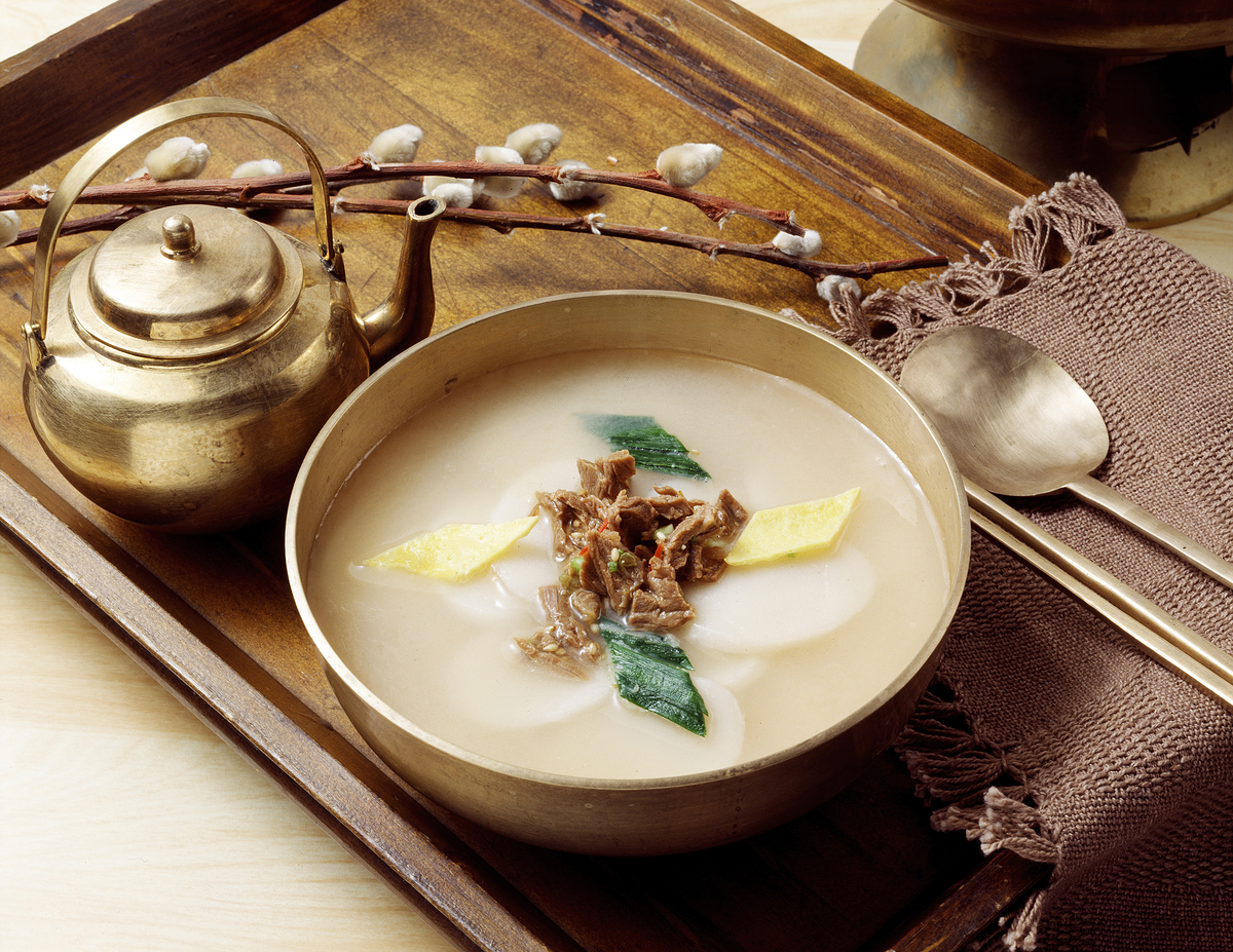 떡국과 닭의 슬픔 - 박장인 기자의 푸드 스토리_ 떡국