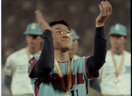 기자들은 왜 최동원을 안 찍었을까 - 1984년 한국...