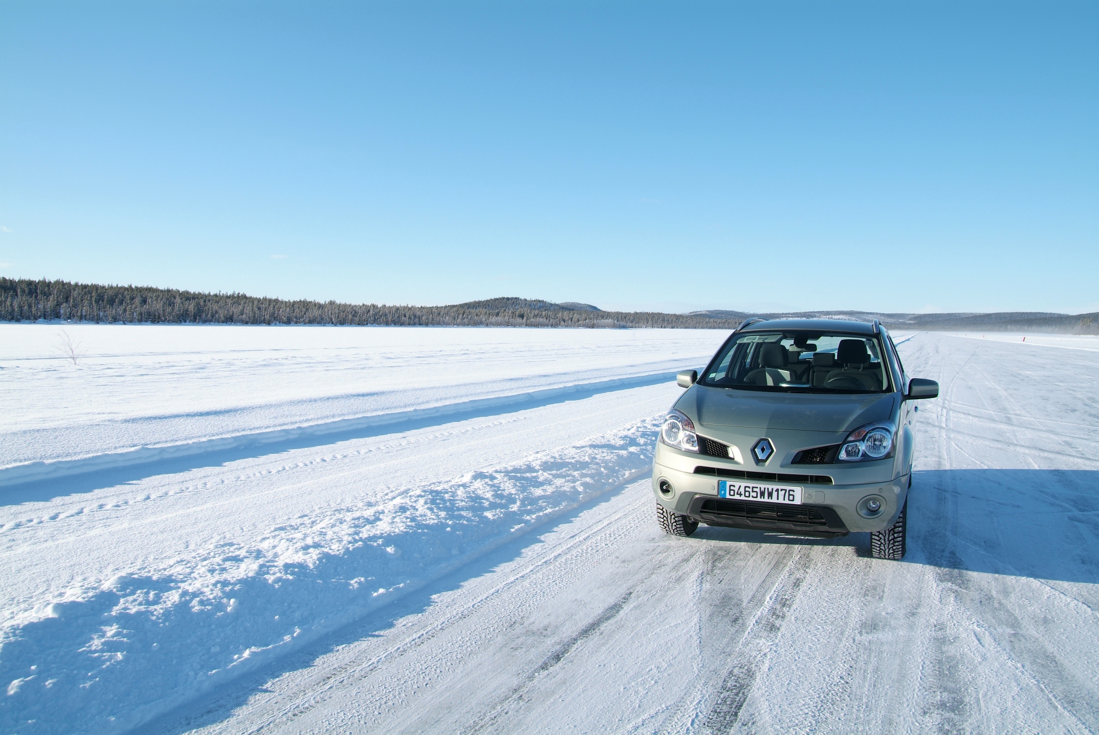 겨울철 아침에 시동이 걸리지 않으면 어떻게 해야 하나요