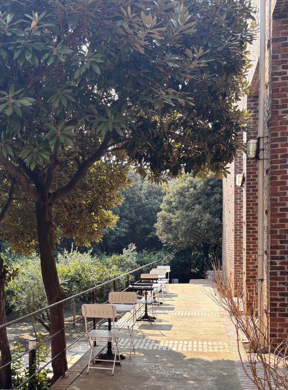 직장은 부업이고 삶이 본업입니다