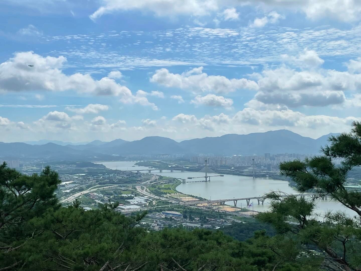 세상 모든 근심을 떨치기 위해 외치는 그 한 마디…