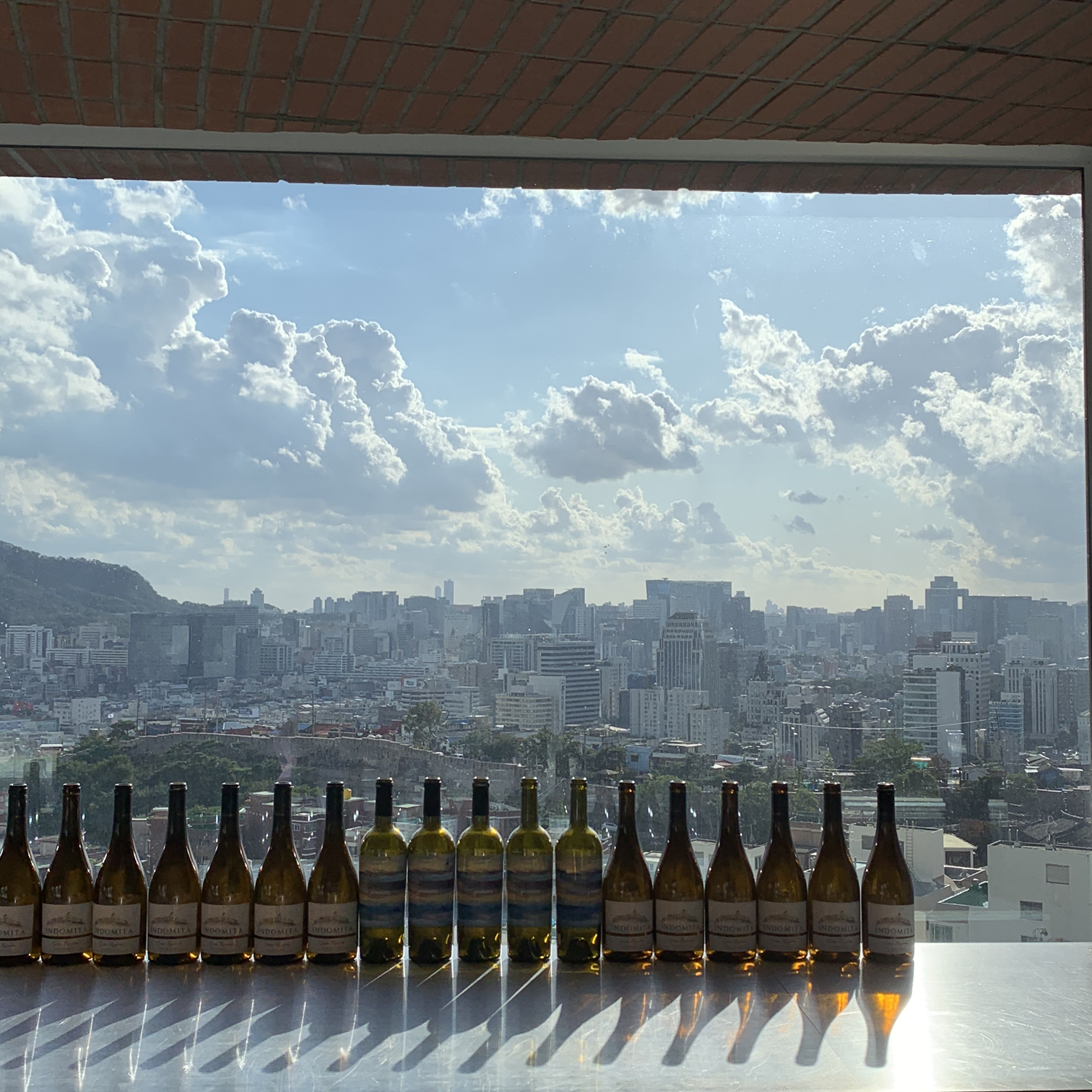 하늘과 맞닿은 언덕 위 카페 테르트르(Tertre)