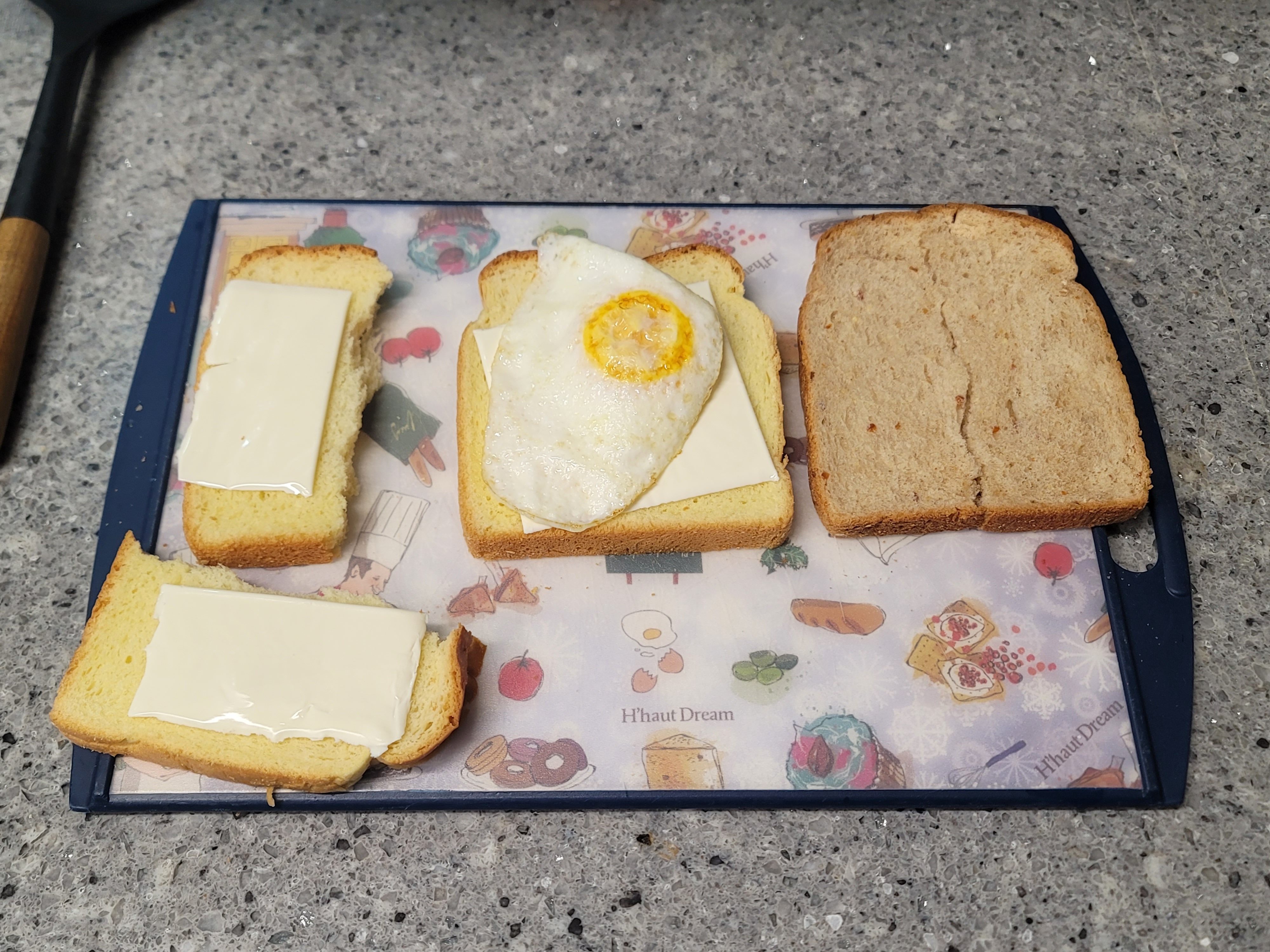 도하 토스트 이미지