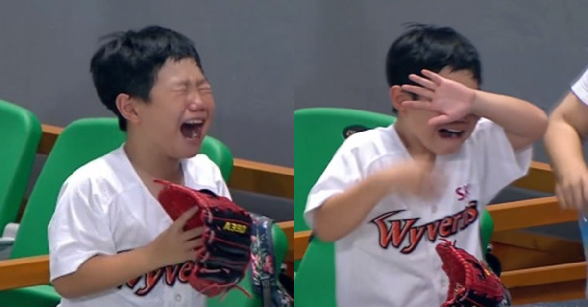 플레이오프 1차전 SK 와이번스 특별한 시구자 - 지...