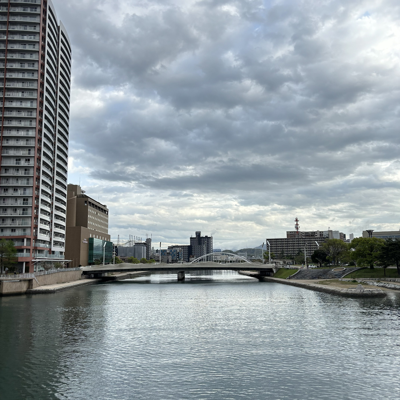 http://t1.daumcdn.net/brunch/service/user/aVyy/image/Esm1VGVOO6eNzNB0rsutGLSErjU.heic
