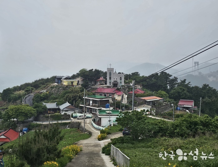 바다위산아래 이미지