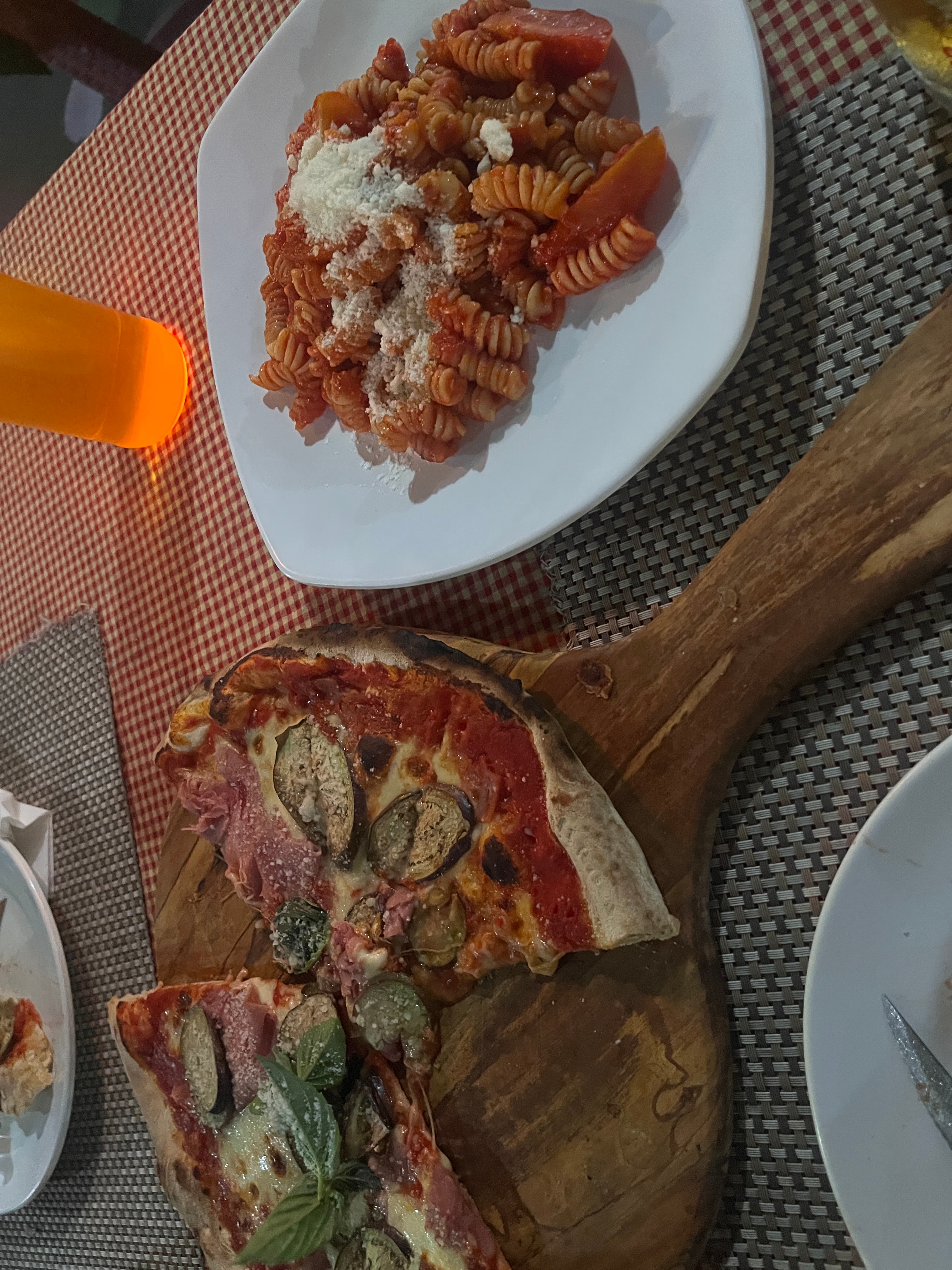 길리섬의 인기 맛집과 숨은 로컬 와룽 이야기