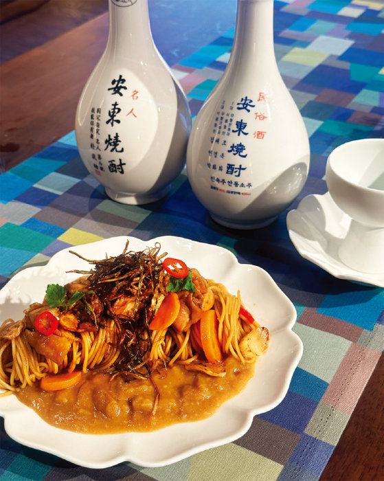 흑마늘안동찜닭 이미지
