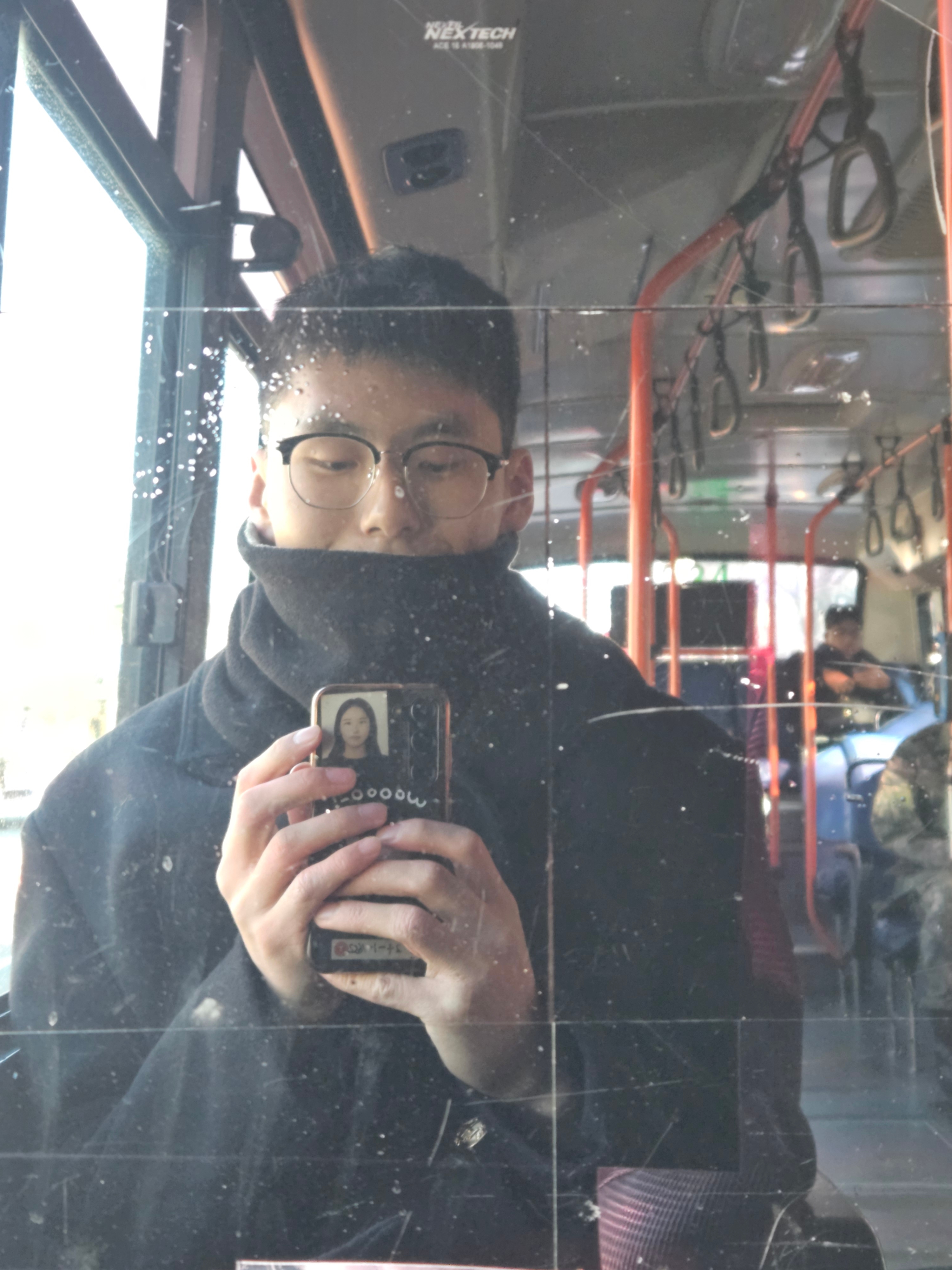 조금 열린 창문