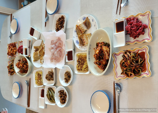 초대받은만찬 이미지