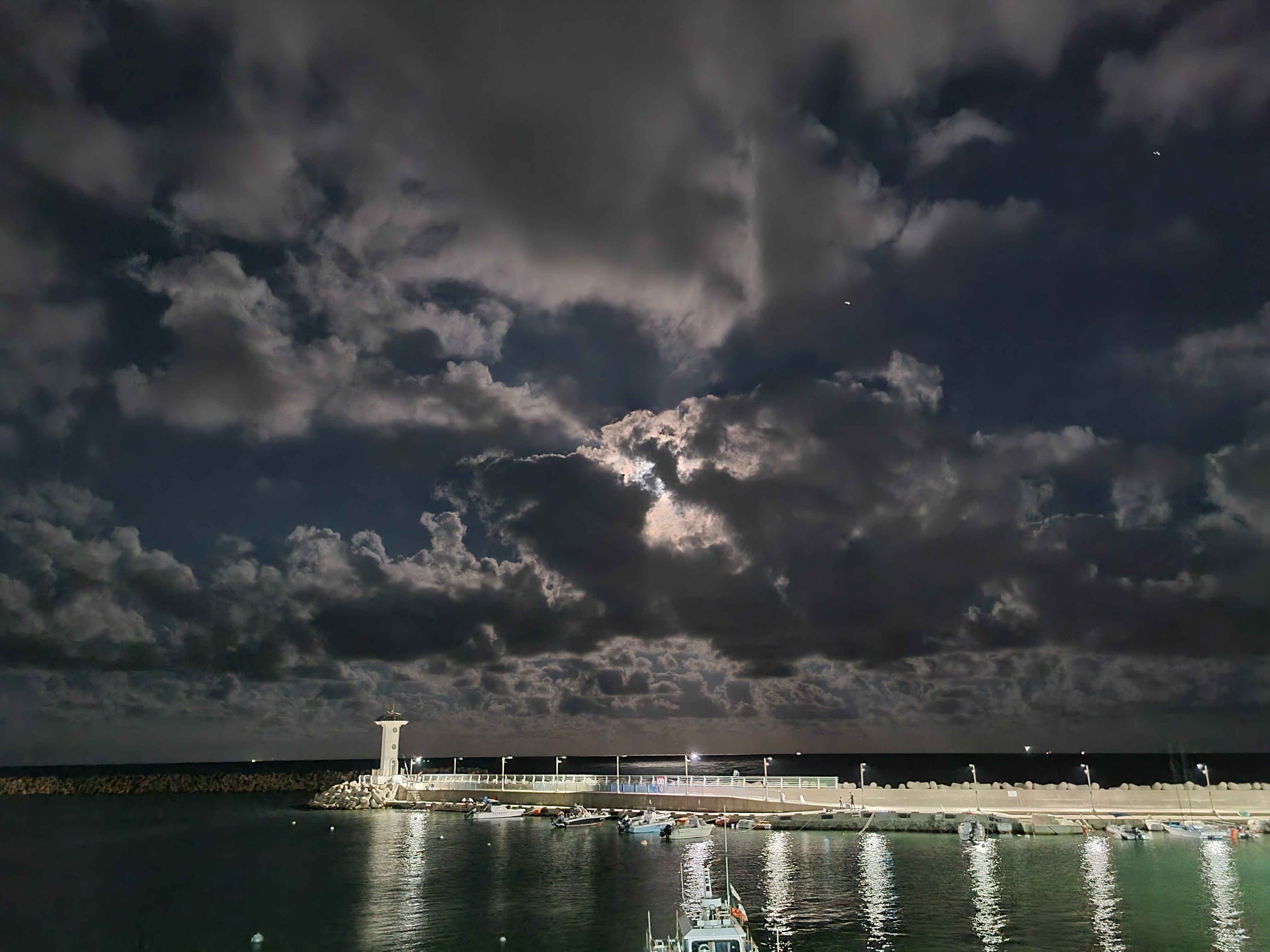 나아갈진 도울우