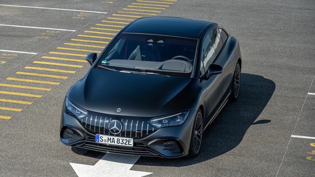 벤츠 제로백 3.5초 AMG EQE 국내 공식 출시