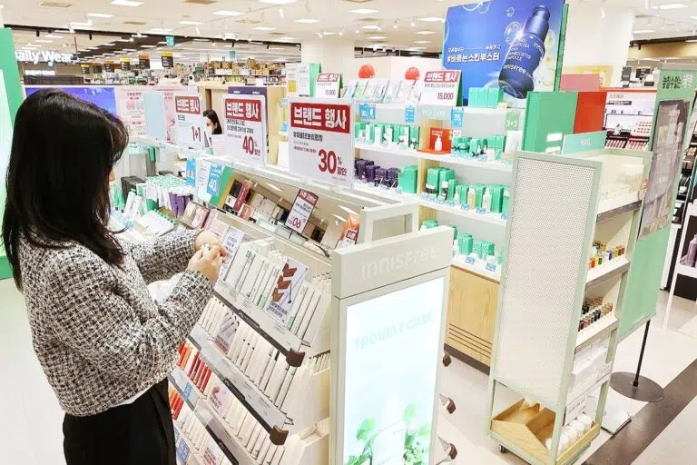 K-화장품, 독일 제친 글로벌 신화!