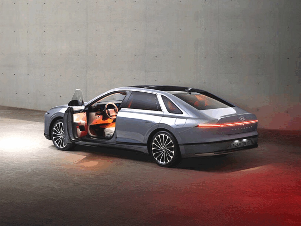 “쏘나타 상대도 안 된다”…신형 플래그십 세단 공개