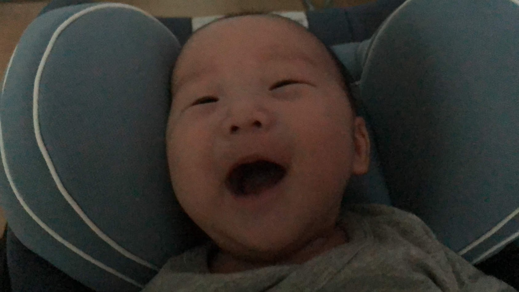 아이 둘을 모두 재우고 - 정릉천에 가서 산책삼아 ...