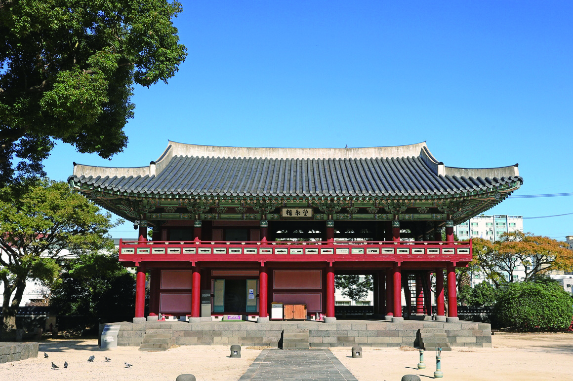 담쟁이 걸음 제주 원도심에  다시 사람이 모이고 