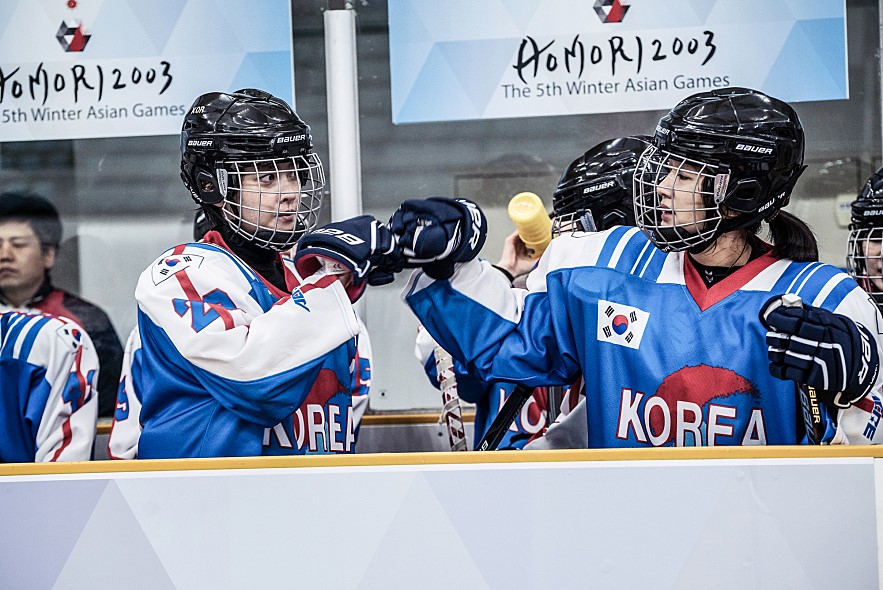 국가대표2, 잘 만든 치킨 같은 영화 - fresh review