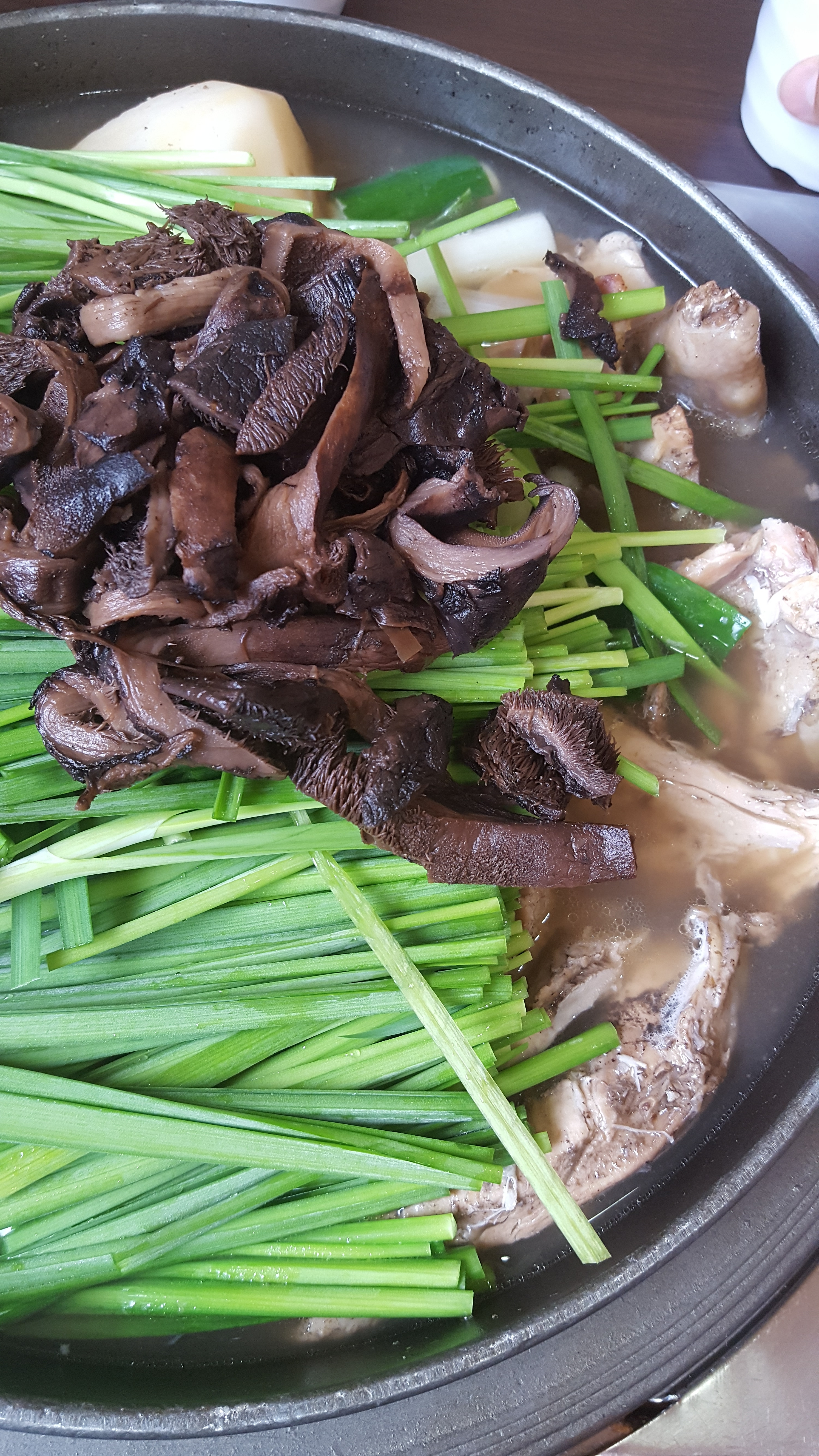 서작가맛집49.용산 능이백숙,가격좀 됨.국물 맛나요