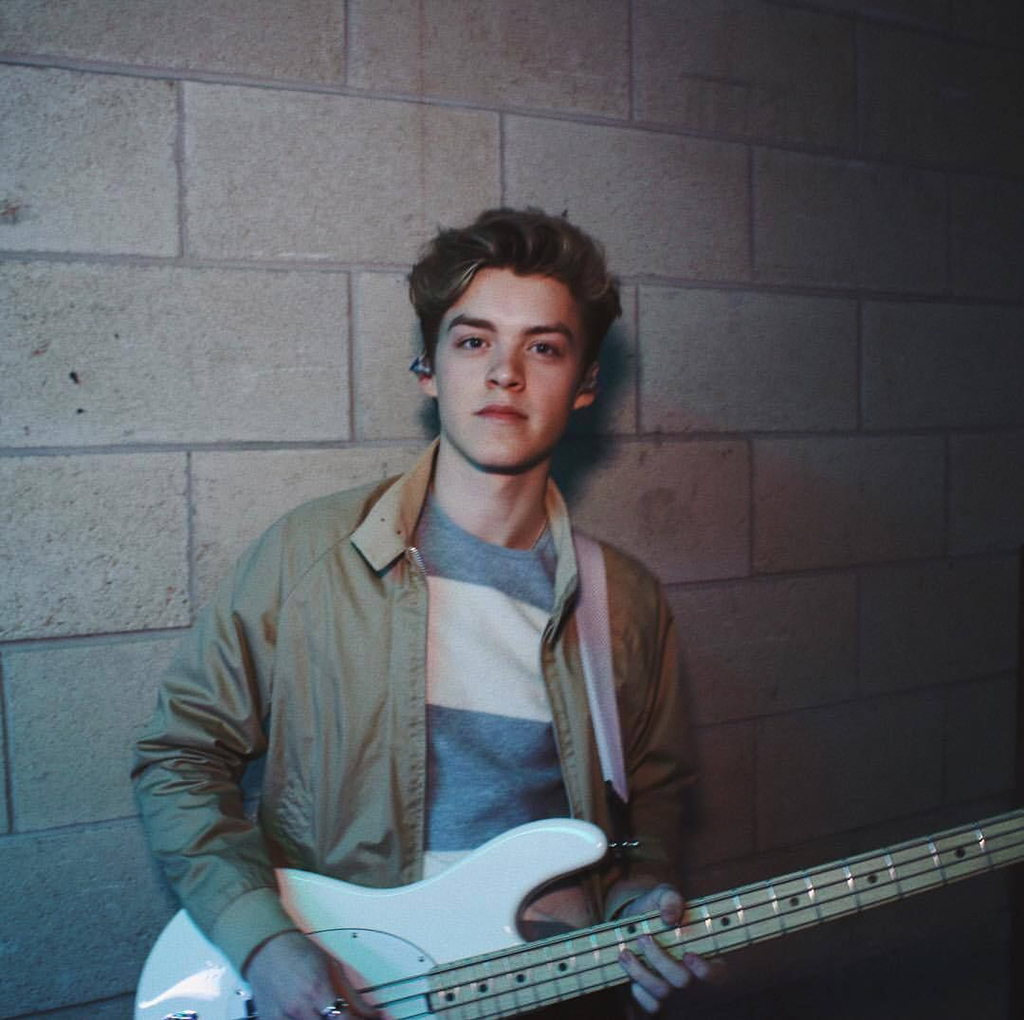 한국에서 태극기��🇷타투받은 영국밴드 멤버 | 인스티즈