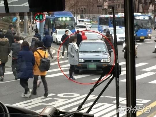 뚜벅이 치게 하는 운전자들 | 인스티즈