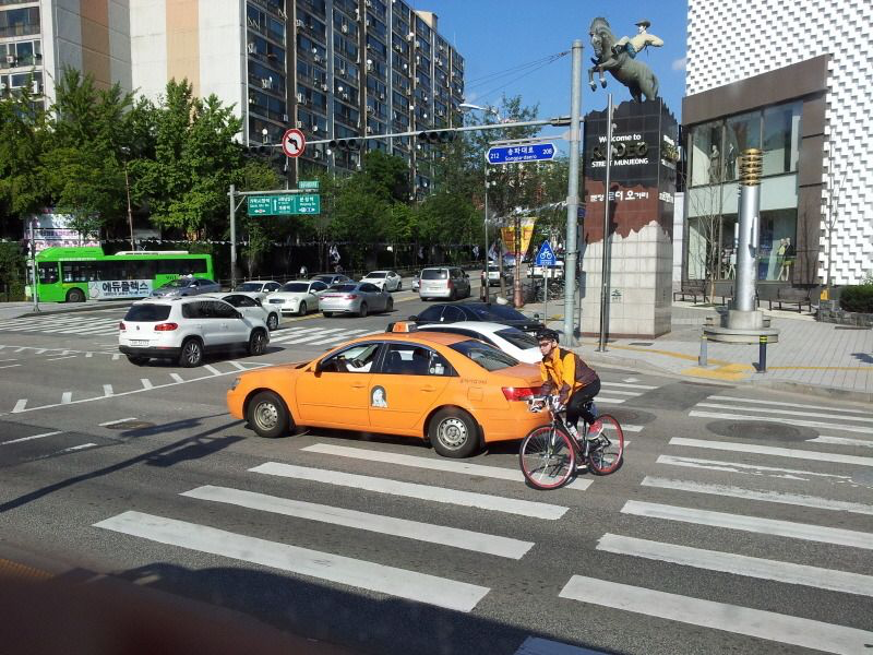 뚜벅이 치게 하는 운전자들 | 인스티즈