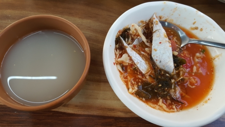 갯마을식당 이미지